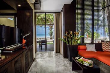 هتل New Star Beach Resort