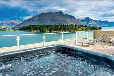 هتل Oaks Queenstown Club Suites