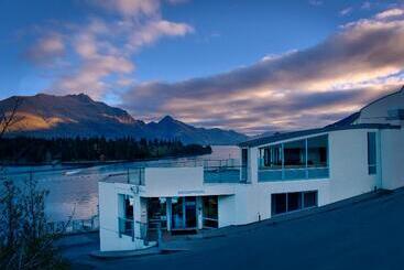 هتل Oaks Queenstown Club Suites