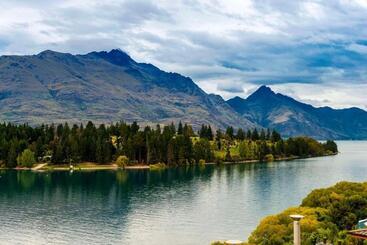 هتل Oaks Queenstown Club Suites