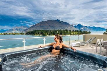 هتل Oaks Queenstown Club Suites