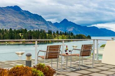 هتل Oaks Queenstown Club Suites