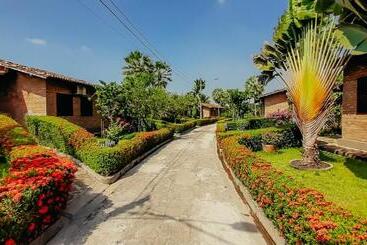 酒店 Porto Preguiças Resort