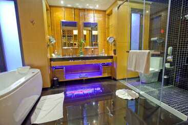 هتل Ramada Resort By Wyndham Khao Lak