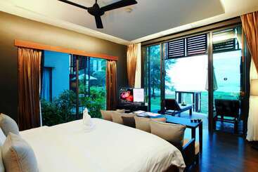 Hotel Ramada Resort By Wyndham Khao Lak