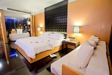 هتل Ramada Resort By Wyndham Khao Lak
