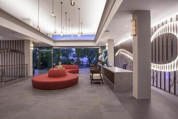 هتل Ramada Resort By Wyndham Khao Lak