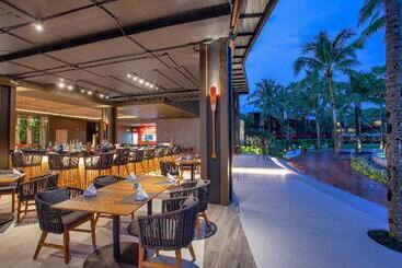 هتل Ramada Resort By Wyndham Khao Lak