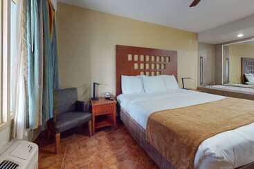 هتل Rodeway Inn & Suites Fort Lauderdale Airport & Cruise Port