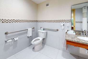 هتل Rodeway Inn & Suites Fort Lauderdale Airport & Cruise Port
