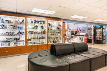 هتل Rodeway Inn & Suites Fort Lauderdale Airport & Cruise Port