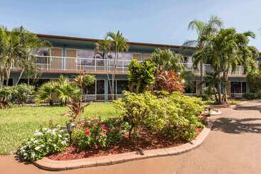 هتل Rodeway Inn & Suites Fort Lauderdale Airport & Cruise Port