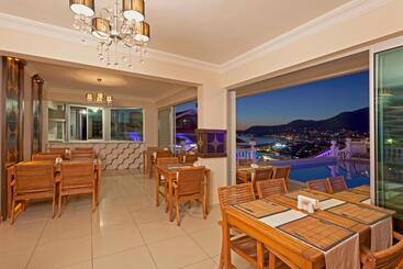 هتل Sunny Hill Alya