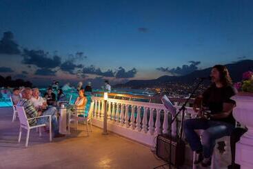 هتل Sunny Hill Alya