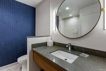 هتل Fairfield By Marriott Inn & Suites Sandusky