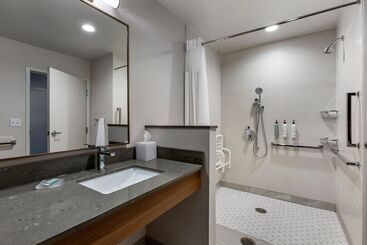 هتل Fairfield By Marriott Inn & Suites Sandusky
