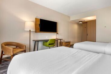 هتل Fairfield By Marriott Inn & Suites Sandusky
