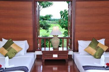 هتل Teak Garden Resort, Chiang Rai