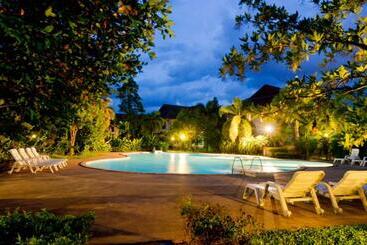 هتل Teak Garden Resort, Chiang Rai