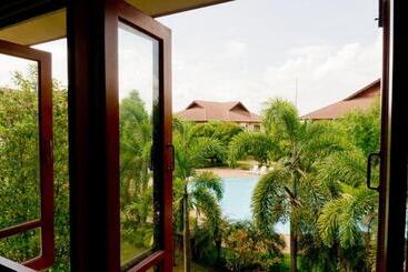 هتل Teak Garden Resort, Chiang Rai