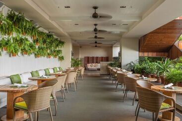هتل Hilton Vacation Club The Modern Honolulu