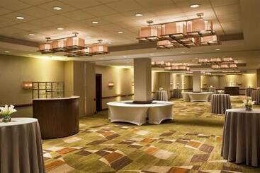 هتل The Westin Jersey City Newport