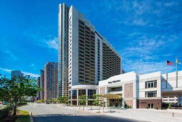 هتل The Westin Jersey City Newport