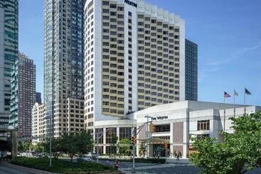 هتل The Westin Jersey City Newport