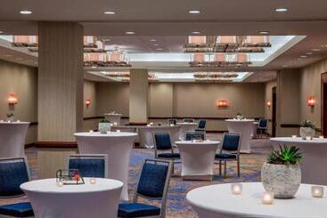 هتل The Westin Jersey City Newport