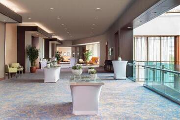 هتل The Westin Jersey City Newport