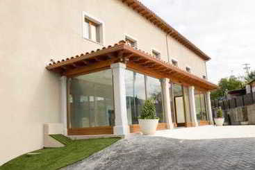 هتل Villa De Navalcarnero