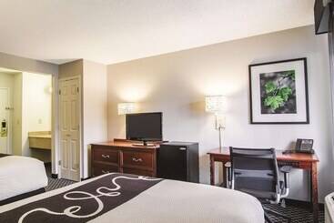 هتل Wingate By Wyndham Brunswick Ga I 95