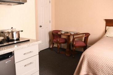 مُتل Ogunquit Hotel And Suites