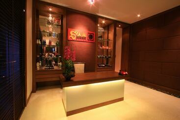Siam Society Hotel & Resort