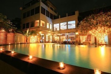 Siam Society Hotel & Resort