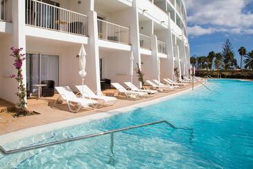 Sunprime Atlantic View Suite & Spa
