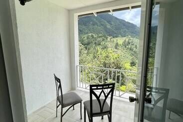 هتل Starlight Chalet