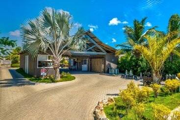 هتل Delfins Beach Resort Bonaire, Tapestry Collection By Hilton