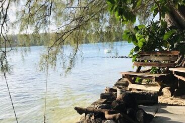 هتل Fare Club   Moorea