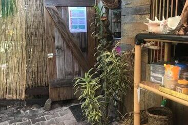 هتل Fare Club   Moorea