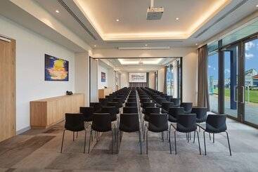 هتل Hilton Garden Inn Albany