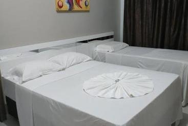 בית מלון כפרי Jr Palace