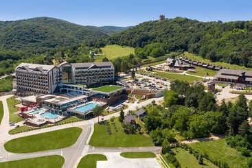 هتل Movenpick Resort And Spa Fruske Terme