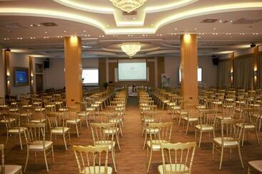 هتل Movenpick Resort And Spa Fruske Terme