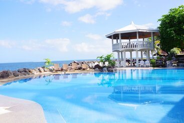 هتل Paras Beach Resort
