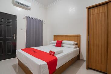 هتل Reddoorz Syariah Plus @ Perintis Guesthouse Tasikmalaya