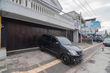 هتل Reddoorz Syariah Plus @ Perintis Guesthouse Tasikmalaya