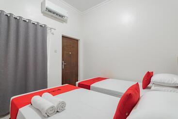 هتل Reddoorz Syariah Plus @ Perintis Guesthouse Tasikmalaya