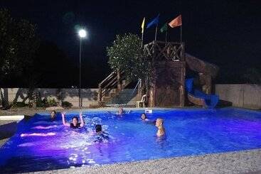 هتل Shorestop Resort Inn