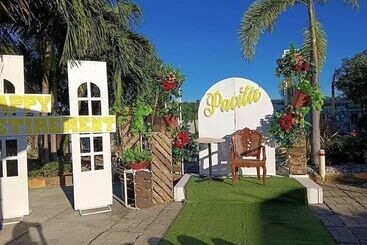 هتل Shorestop Resort Inn